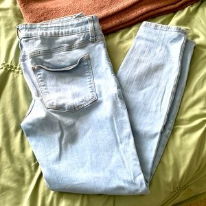 Universal thread jeans👖
